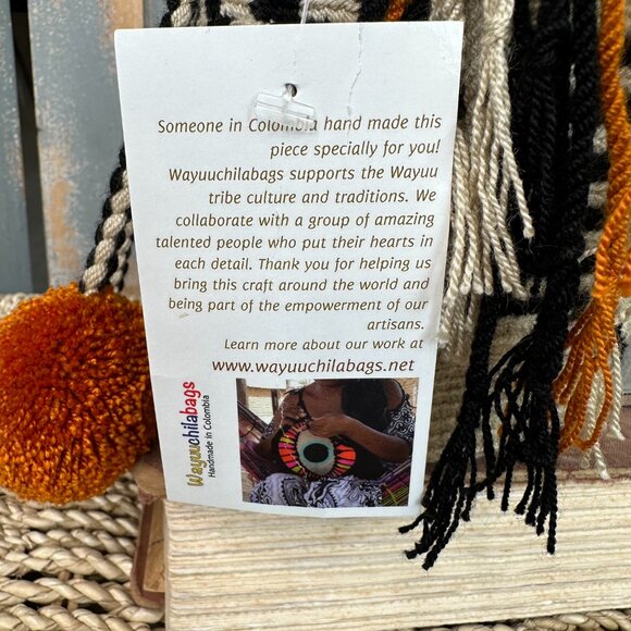 Wayuu Tribe Pom Pom Mini Chila Crossbody Bag NWT - Picture 4 of 12